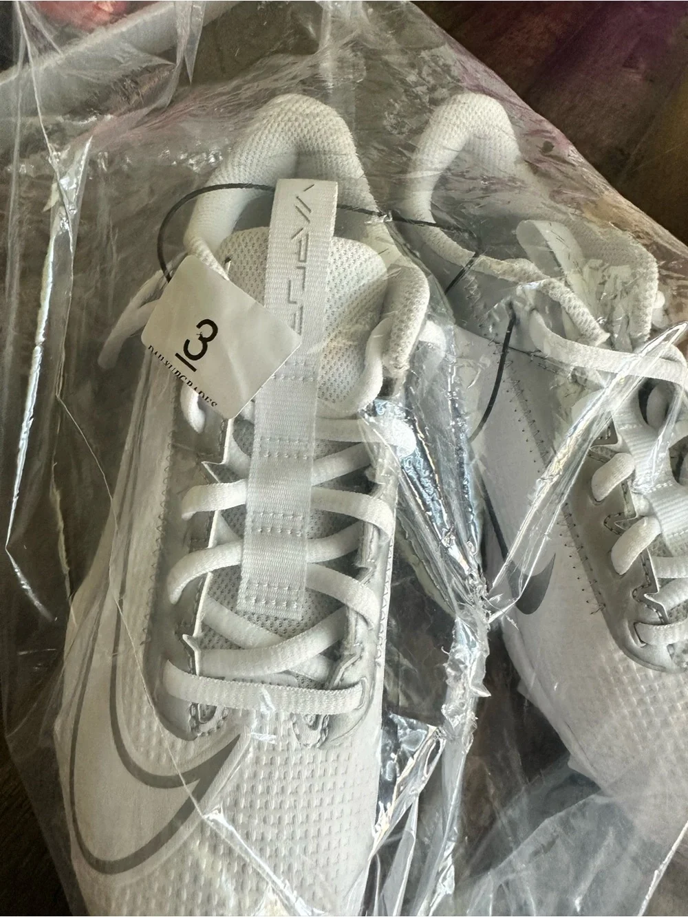 NWOB NIKE Vapor Edge Shark 2 Youth Boys Football Cleats White Silver - Size 4.5Y